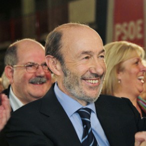 Los socialistas se reunirán para seguir el cara a cara entre Rubalcaba y Rajoy Los socialistas se reunirán para seguir el cara a cara entre Rubalcaba y Rajoy