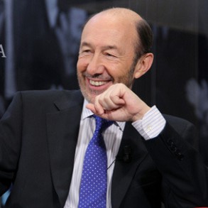 Rubalcaba anuncia que elevará de 5 a 10 los años de prescripción de los delit Rubalcaba anuncia que elevará de 5 a 10 los años de prescripción de los delitos fiscales y prohibirá el pago en efectivo de las facturas por encima de 3.000 euros