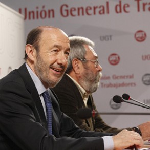 Rubalcaba propone modificar el sistema de financiación autonómica para que las Rubalcaba propone modificar el sistema de financiación autonómica para que las CCAA dediquen el 80% de los recursos que reciben del Estado a educación, sanidad y servicios sociales