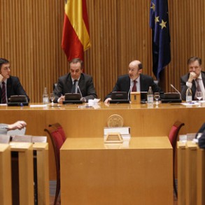 Rubalcaba pide al PSOE una oposición responsable y augura un mes de enero muy i Rubalcaba pide al PSOE una oposición responsable y augura un mes de enero muy intenso en el Congreso