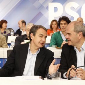 Rubalcaba y Chacón adquieren la condición de precandidatos a la Secretaría Ge Rubalcaba y Chacón adquieren la condición de precandidatos a la Secretaría General del PSOE