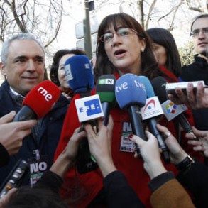 Soraya Rodríguez: La reforma laboral "ataca los derechos de los trabajadores" y Soraya Rodríguez: La reforma laboral "ataca los derechos de los trabajadores" y "dice sí a todas las reclamaciones históricas de los empresarios"