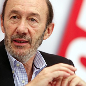 Rubalcaba pide "perseverancia, inteligencia y determinación" para esta nueva y Rubalcaba pide "perseverancia, inteligencia y determinación" para esta nueva y "compleja" etapa sin violencia