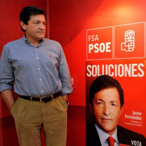 Javier Fernández: "Estoy dispuesto a quemarme en el gobierno para sacar adelant Javier Fernández: "Estoy dispuesto a quemarme en el gobierno para sacar adelante Asturias"