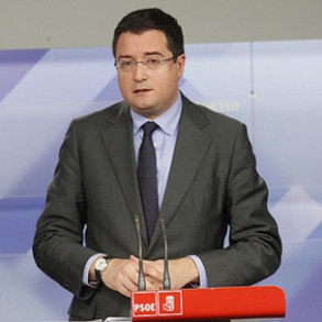 López: "Rajoy tiene veinte días para conseguir que se desconvoque la huelga" López: "Rajoy tiene veinte días para conseguir que se desconvoque la huelga"