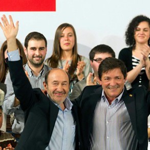 Rubalcaba: "El copago no está en la mesa, está en la cocina del PP esperando h Rubalcaba: "El copago no está en la mesa, está en la cocina del PP esperando hasta después de la elecciones"