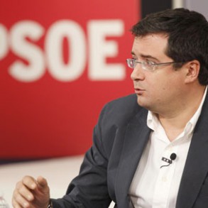 "El PSOE está dispuesto a negociar sobre el sistema financiero, pero también s "El PSOE está dispuesto a negociar sobre el sistema financiero, pero también sobre salud y educación y hacerlo todo ello a coste cero para los ciudadanos y con principios como la transparencia y también la asunción de responsabilidades"