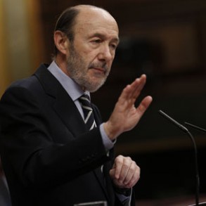 Rubalcaba ofrece a Rajoy el diálogo imprescindible para afrontar la situac Rubalcaba ofrece a Rajoy el diálogo imprescindible para afrontar la situación económica