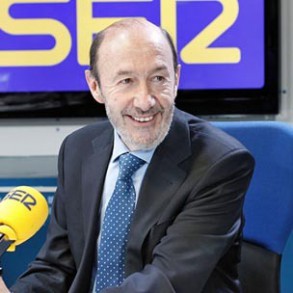 Rubalcaba confía en acordar con Rajoy una postura común en Europa en defensa d Rubalcaba confía en acordar con Rajoy una postura común en Europa en defensa de las políticas de crecimiento