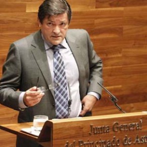El socialista Javier Fernández, nuevo presidente del Principado El socialista Javier Fernández, nuevo presidente del Principado