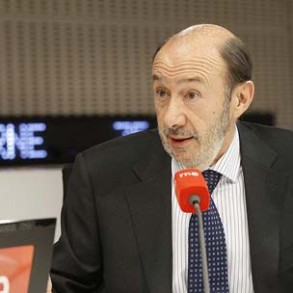 Rubalcaba: "El PSOE está dispuesto a hablar y a llegar a acuerdos con el Gobier Rubalcaba: "El PSOE está dispuesto a hablar y a llegar a acuerdos con el Gobierno, porque este país necesita que nos entendamos"