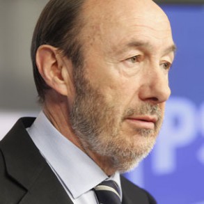 Rubalcaba exige a Rajoy transparencia sobre Bankia y que comparezcan los g Rubalcaba exige a Rajoy transparencia sobre Bankia y que comparezcan los gestores, los supervisores y los responsables políticos