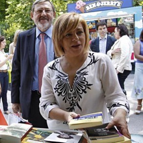 El PSOE considera que España "tiene la capacidad de salir adelante por sí mism El PSOE considera que España "tiene la capacidad de salir adelante por sí misma" y ve necesario "un cambio radical en la política económica de la UE y en la posición de Merkel"