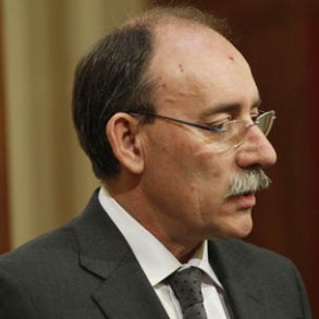Mario Bedera: El mantra de la eficiencia, con recortes de más de 4.000 millon Mario Bedera: El mantra de la eficiencia, con recortes de más de 4.000 millones en Educación, no se sostiene