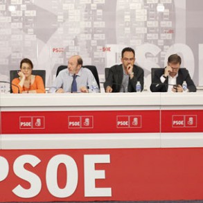 El PSOE denuncia que los ajustes que Rajoy impone a las CCAA son un ataque al Es El PSOE denuncia que los ajustes que Rajoy impone a las CCAA son un ataque al Estado del Bienestar y al Estado de las Autonomías