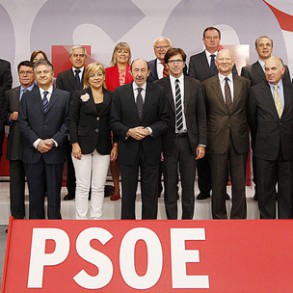 Rubalcaba analiza con los embajadores de la UE la difícil situación que atravi Rubalcaba analiza con los embajadores de la UE la difícil situación que atraviesan Europa y España