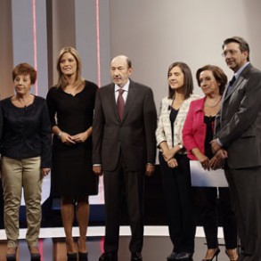 Alfredo Pérez Rubalcaba considera que a Mariano Rajoy "se le está yendo el país de las manos"