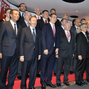 El PSOE propondrá un Plan de Crecimiento y un Pacto Social para la Unión Europ El PSOE propondrá un Plan de Crecimiento y un Pacto Social para la Unión Europea