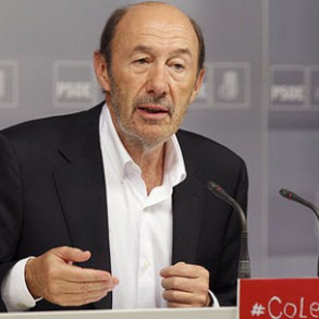Rubalcaba se vuelca en las campañas gallega y vasca Rubalcaba se vuelca en las campañas gallega y vasca