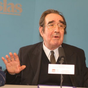 El PSOE manifiesta su profundo pesar por el fallecimiento de Luis Gómez Llorent El PSOE manifiesta su profundo pesar por el fallecimiento de Luis Gómez Llorente