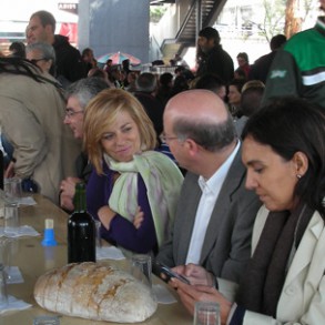 Elena Valenciano: Creemos que el cambio es posible y es bueno para Galicia Elena Valenciano: Creemos que el cambio es posible y es bueno para Galicia