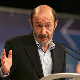 Rubalcaba: "La igualdad ha prevalecido sobre quienes, una vez más, intentaban i Rubalcaba: "La igualdad ha prevalecido sobre quienes, una vez más, intentaban imponer su moral"