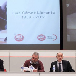 Rubalcaba advierte al Gobierno de que si rompe el consenso sobre la asignatura d Rubalcaba advierte al Gobierno de que si rompe el consenso sobre la asignatura de religión, los socialistas defenderán que salga del currículum de las escuelas