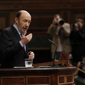 Alfredo Pérez Rubalcaba: "Con el dinero de todos los españoles vamos a pagar e Alfredo Pérez Rubalcaba: "Con el dinero de todos los españoles vamos a pagar el impuesto que le han quitado a los bancos"