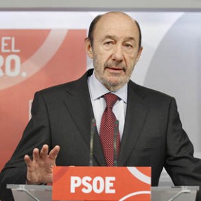 Rubalcaba: El señor Rajoy tiene que salir a dar explicaciones ya. Y el señor Rubalcaba: El señor Rajoy tiene que salir a dar explicaciones ya. Y el señor Montoro, si se demuestra que el señor Bárcenas utilizó la amnistía fiscal, tiene que irse ya