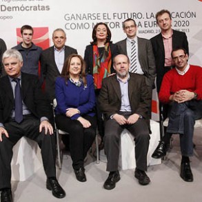 El PSOE asegura que con la "chapuza" de la ley Wert "nos estamos jugando nuestro El PSOE asegura que con la "chapuza" de la ley Wert "nos estamos jugando nuestro futuro como país"