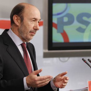 Rubalcaba: Le pedimos al presidente del Gobierno que abandone la Presidencia y d Rubalcaba: Le pedimos al presidente del Gobierno que abandone la Presidencia y dé paso a otro presidente que pueda restablecer la confianza, la seguridad y la estabilidad que necesita España
