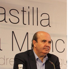 Zarrías asegura que el PSOE hará todo lo posible para que el PP no lleve a cab Zarrías asegura que el PSOE hará todo lo posible para que el PP no lleve a cabo la voladura de la inmensa mayoría de los Ayuntamientos de España
