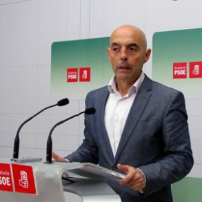 El PSOE califica de "operación de maquillaje" la solución del Gobierno a los a El PSOE califica de "operación de maquillaje" la solución del Gobierno a los afectados por las preferentes