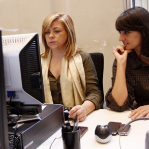 Valenciano abre la participación de los principales dirigentes del PSOE en www. Valenciano abre la participación de los principales dirigentes del PSOE en www.dialogosenred.es con una propuesta sobre la unión social europea