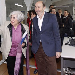 Rubalcaba: Rajoy y la derecha no conocen la cara y el sufrimiento de las persona Rubalcaba: Rajoy y la derecha no conocen la cara y el sufrimiento de las personas a las que están golpeando con sus políticas