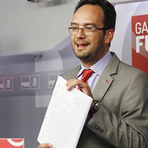 El PSOE pedirá al juez del caso Gürtel que reclame los contratos públicos que El PSOE pedirá al juez del caso Gürtel que reclame los contratos públicos que recibieron las empresas que financiaron ilegalmente al PP