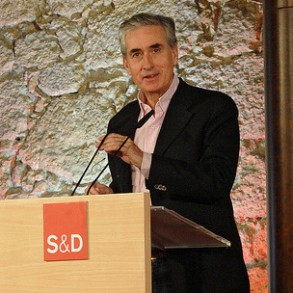 Ramón Jáuregui: Queremos que el PSOE abandere un conjunto integral de propue Ramón Jáuregui: Queremos que el PSOE abandere un conjunto integral de propuestas a esta profunda crisis de la democracia, con sensatez y racionalidad y ser protagonistas de ese cambio político