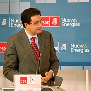 Óscar López da la "bienvenida" a que Rajoy reclame también en Europa que las Óscar López da la "bienvenida" a que Rajoy reclame también en Europa que las ayudas al empleo no cuenten como déficit