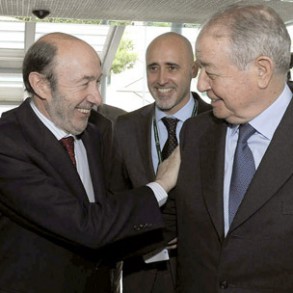 Rubalcaba: "En situaciones como ésta los partidos políticos tienen que tener l Rubalcaba: "En situaciones como ésta los partidos políticos tienen que tener la valentía de pactar para salir de la crisis"