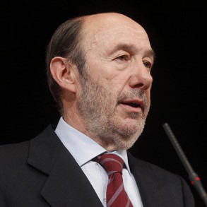 Rubalcaba presentará a la dirección del Partido Socialista Europeo el acuerdo Rubalcaba presentará a la dirección del Partido Socialista Europeo el acuerdo sobre Europa alcanzado con el Gobierno