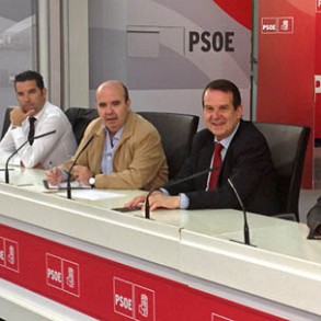 El PSOE exige que se convoque una Asamblea Extraordinaria para legitimar la posi El PSOE exige que se convoque una Asamblea Extraordinaria para legitimar la posición de la FEMP ante la reforma local