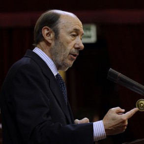Rubalcaba: "Si el Grupo Popular vuelve a negar la comparecencia del Presidente d Rubalcaba: "Si el Grupo Popular vuelve a negar la comparecencia del Presidente del Gobierno presentaré una moción de censura"