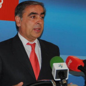 Martínez Olmos: Dudamos de que esto suponga una rectificación de Mato y un c Martínez Olmos: Dudamos de que esto suponga una rectificación de Mato y un compromiso real de una sanidad pública, universal y gratuita