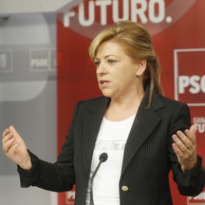 Elena Valenciano: "El Gobierno español no puede descargar toda la responsabili Elena Valenciano: "El Gobierno español no puede descargar toda la responsabilidad sobre Marruecos y debe adoptar las medidas necesarias para que el pederasta vuelva a la cárcel"
