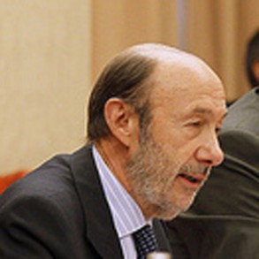 Rubalcaba anuncia que va a recrudecer su oposición ante los destrozos d Rubalcaba anuncia que va a recrudecer su oposición ante los destrozos del Gobierno y a plantear la alternativa del partido que va a gobernar en la próxima legislatura