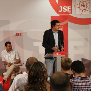 Óscar López: El Gobierno cierra el círculo del recorte total y la mentira glo Óscar López: El Gobierno cierra el círculo del recorte total y la mentira global con la reforma de las pensiones