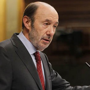 Rubalcaba: "Para muchos españoles lo peor está por llegar" Rubalcaba: "Para muchos españoles lo peor está por llegar"