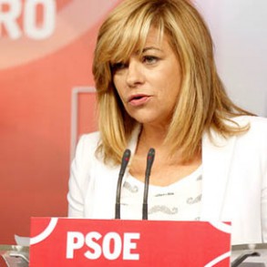 Elena Valenciano lleva hasta la UE la denuncia por cuchillas en la valla de Meli Elena Valenciano lleva hasta la UE la denuncia por cuchillas en la valla de Melilla