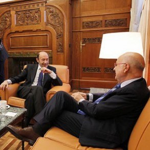 Rubalcaba: "Creemos que tenemos que sentarnos para buscar soluciones, ver qué h Rubalcaba: "Creemos que tenemos que sentarnos para buscar soluciones, ver qué ha pasado, y resolver tensiones desde la perspectiva de seguir juntos"