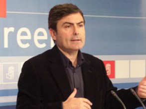El PSOE exige a Rajoy que cese a Montoro "por los escándalos que se suceden en El PSOE exige a Rajoy que cese a Montoro "por los escándalos que se suceden en la Agencia Tributaria"